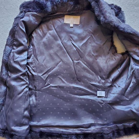 Banana Republic Plush Faux Fur Vest in Rich Purple - Picture 6 of 8